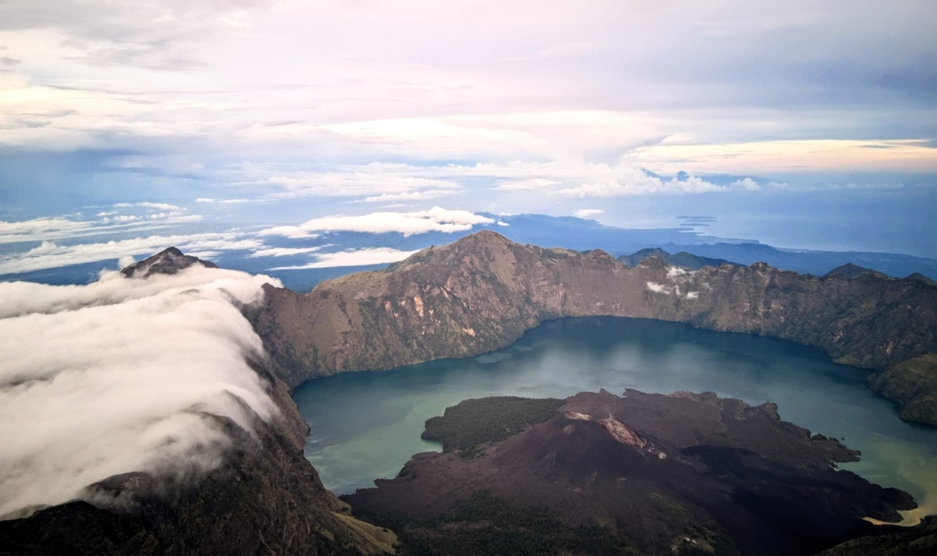 rinjani trekking package