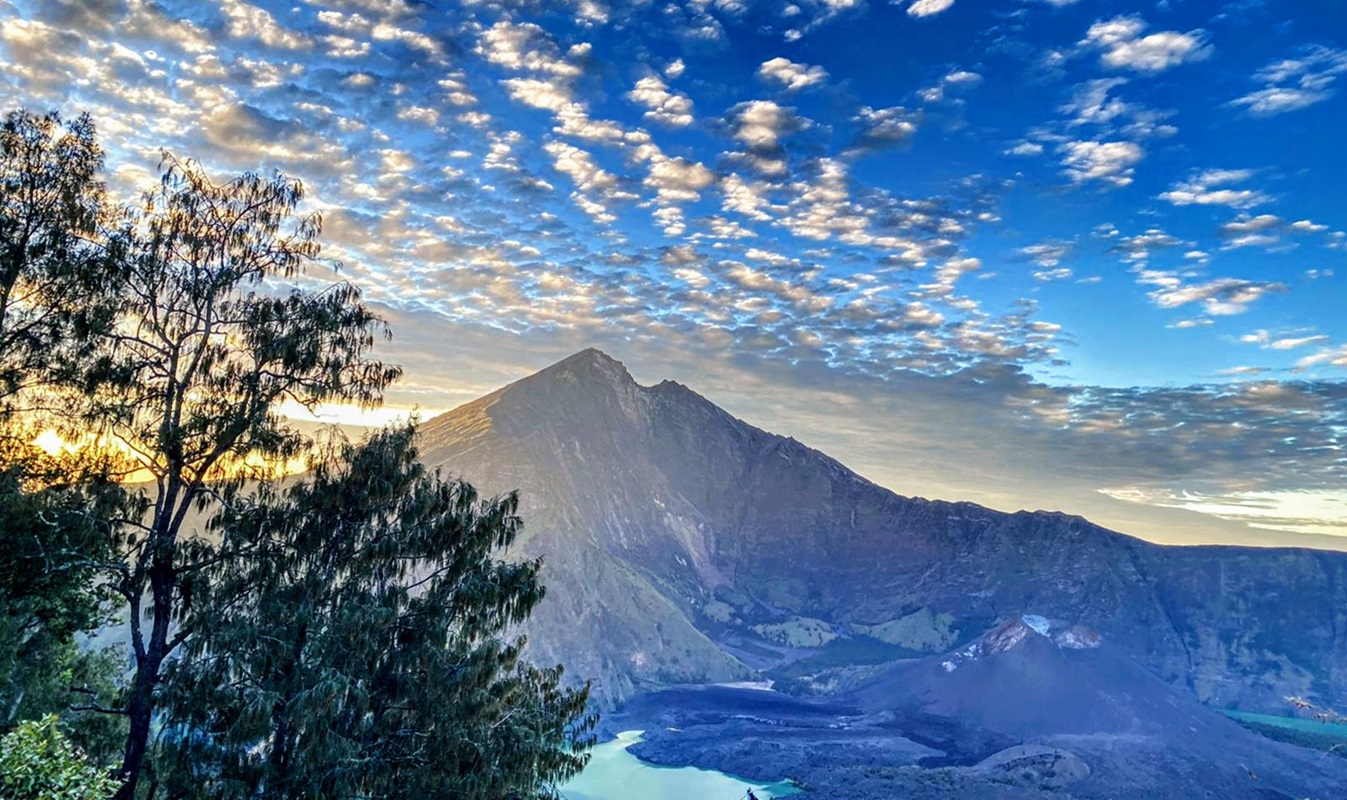 rinjani trekking package